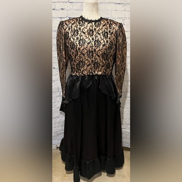 Scott McClintock vintage black gold lace long sleeve formal Gown dress size 12 - Picture 1 of 11